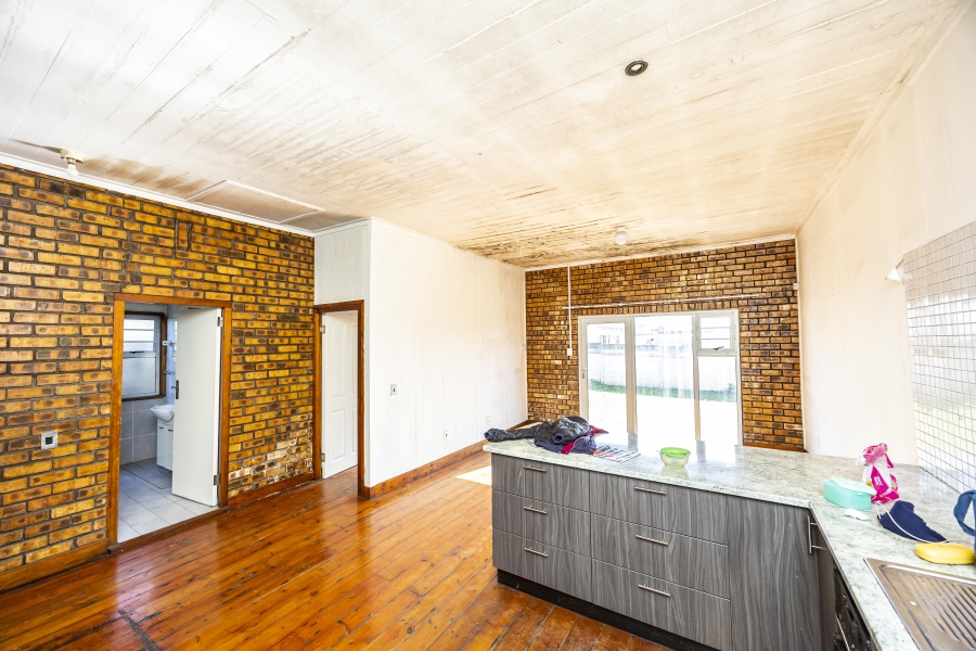 6 Bedroom Property for Sale in Quigney Eastern Cape